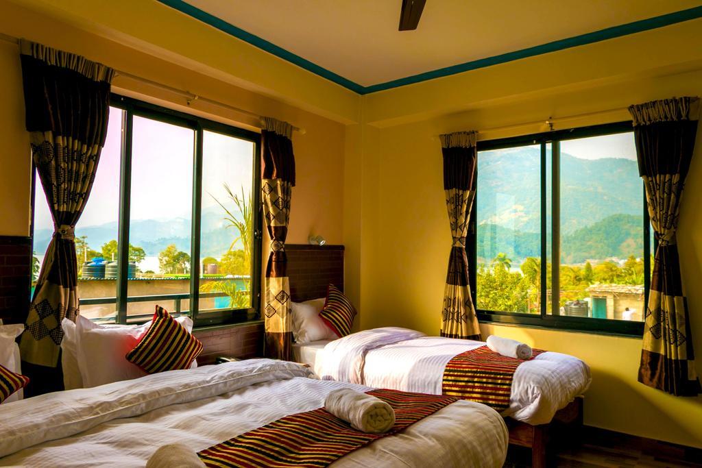Adam Hotel 3*
